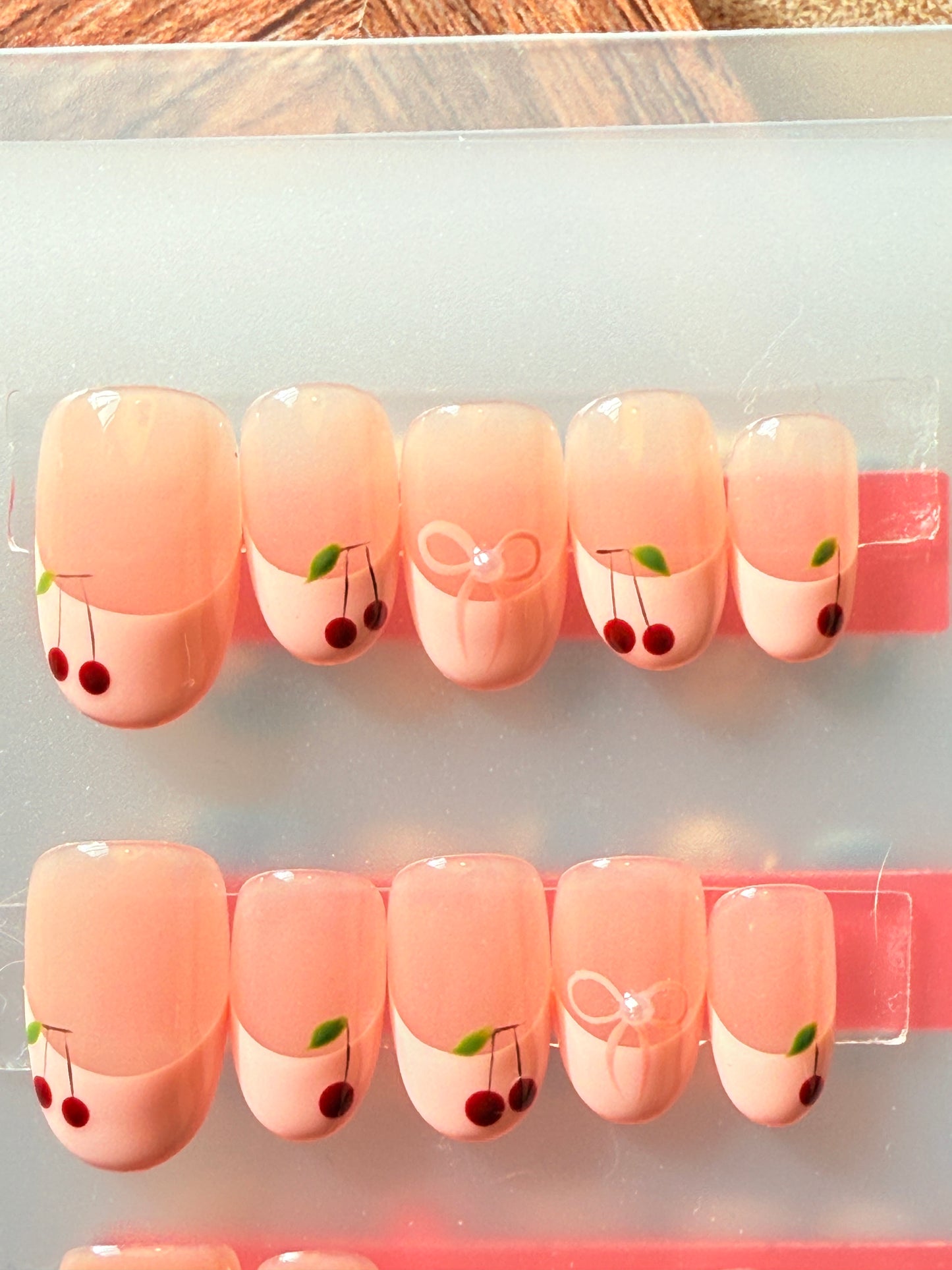 French Tip + 🍒